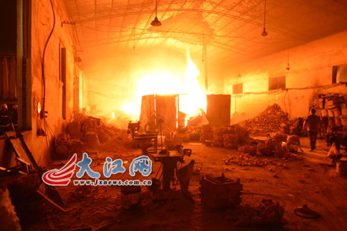 宜春宜豐一日用品加工廠夜間起火，幸無人員傷亡